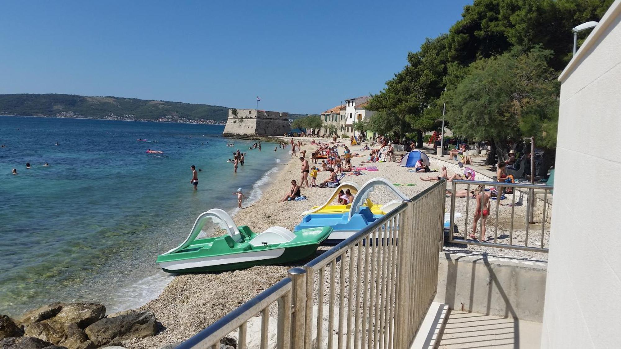 Apartments Volat Beaches Каштела Экстерьер фото